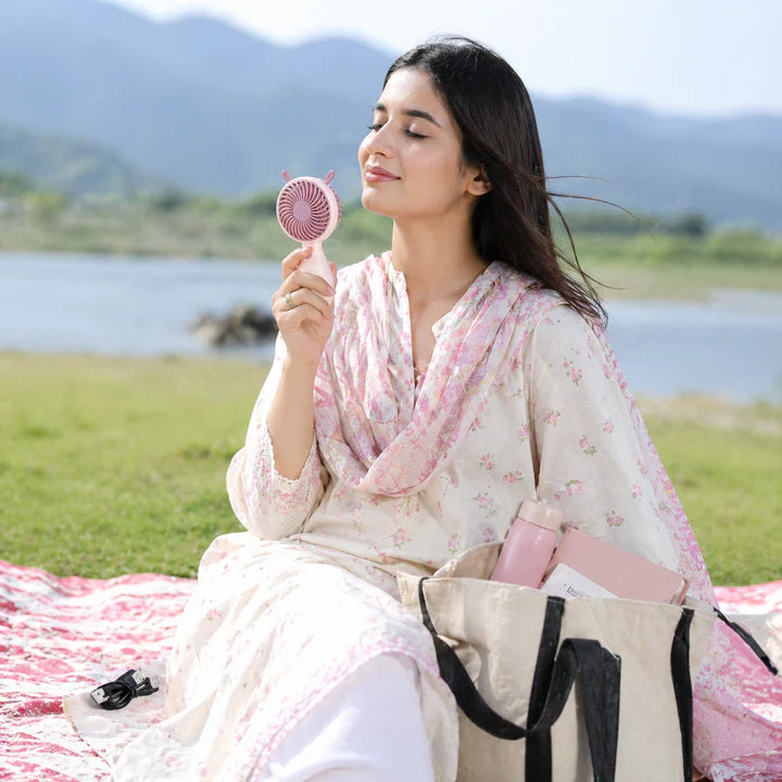 Portable USB rechargeable handheld fan for outdoor use random color